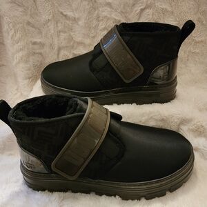 UGG Classic Neumel TreadLite Women's Black Boots, Size 7, NEW Without Box or Tag